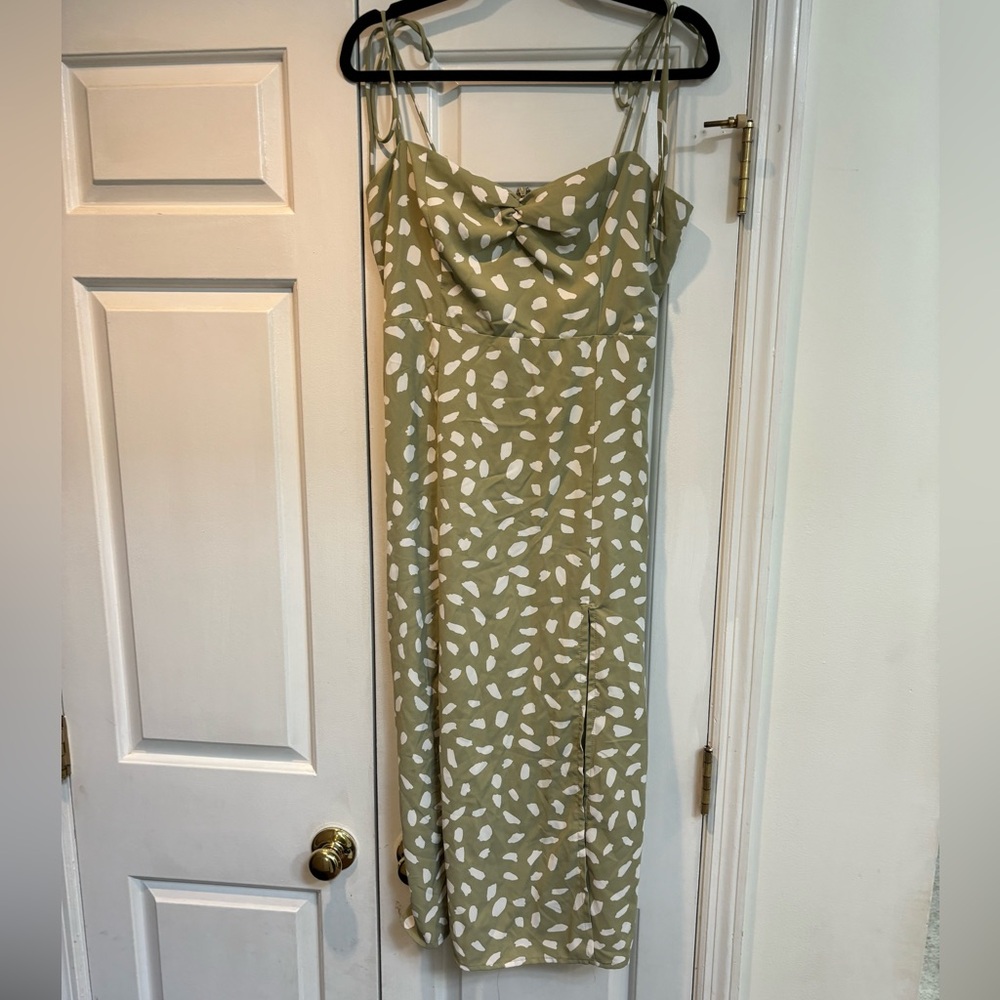 Lulu's Olive Patterned Midi Dress